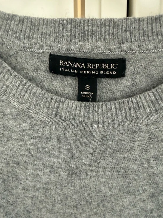 Banana Republic Italian Merino Blend Sweater - Picture 2 of 4